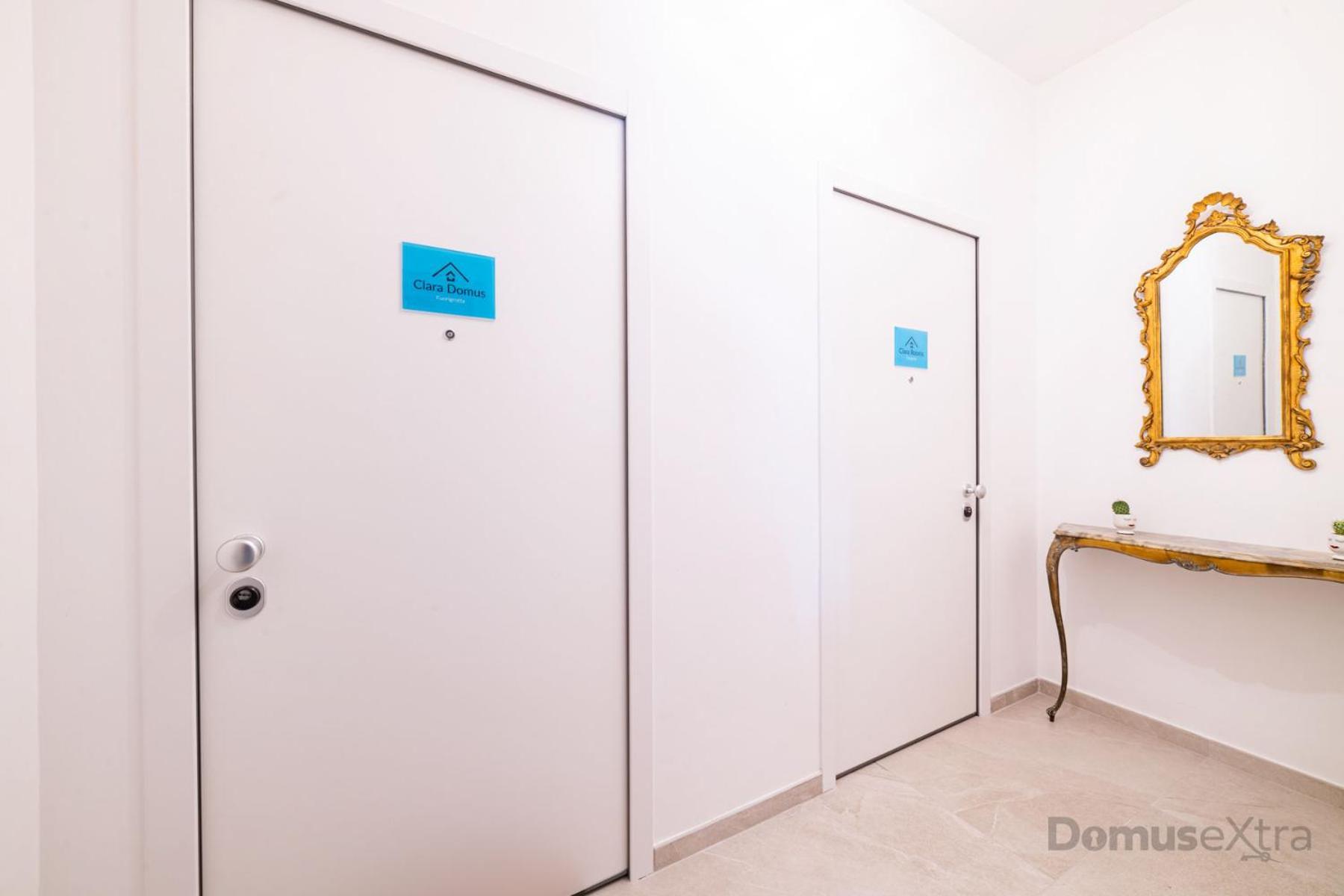 Clara Domus By Domusextra Apartment Naples Exterior photo